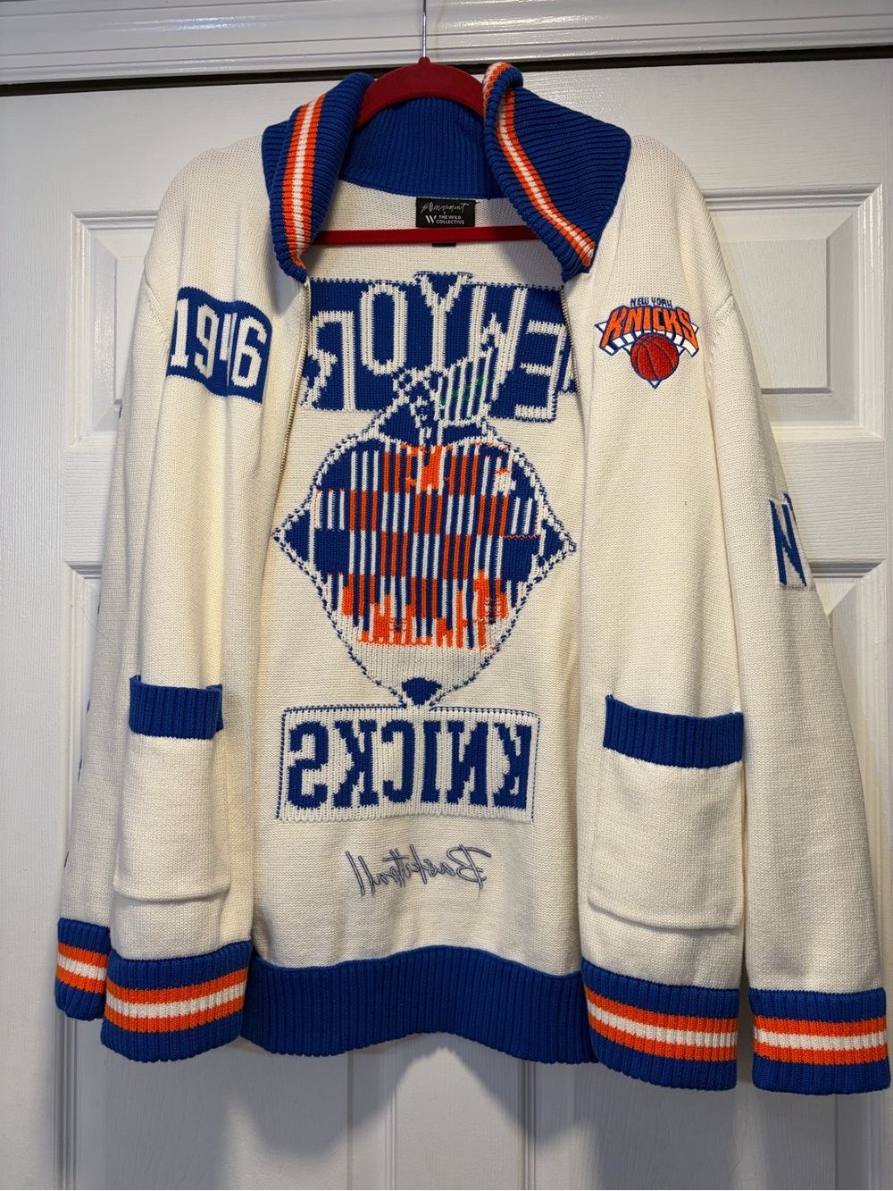 NY Knicks Cream Zip-Front Knit Cardigan with Blue & Orange Trim